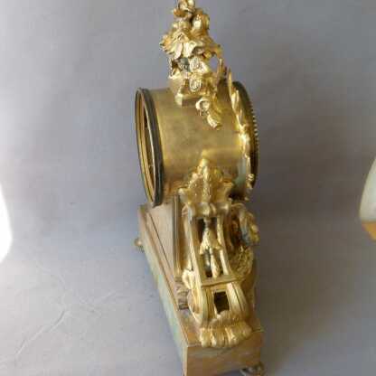 Pendule, Horloge Louis XVI En Bronze Doré Et Porcelaine De Sèvres, époque XIX ème