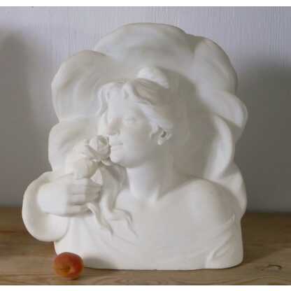 Grande Sculpture En Marbre, Buste De Femme à La Rose, époque Fin XIX ème