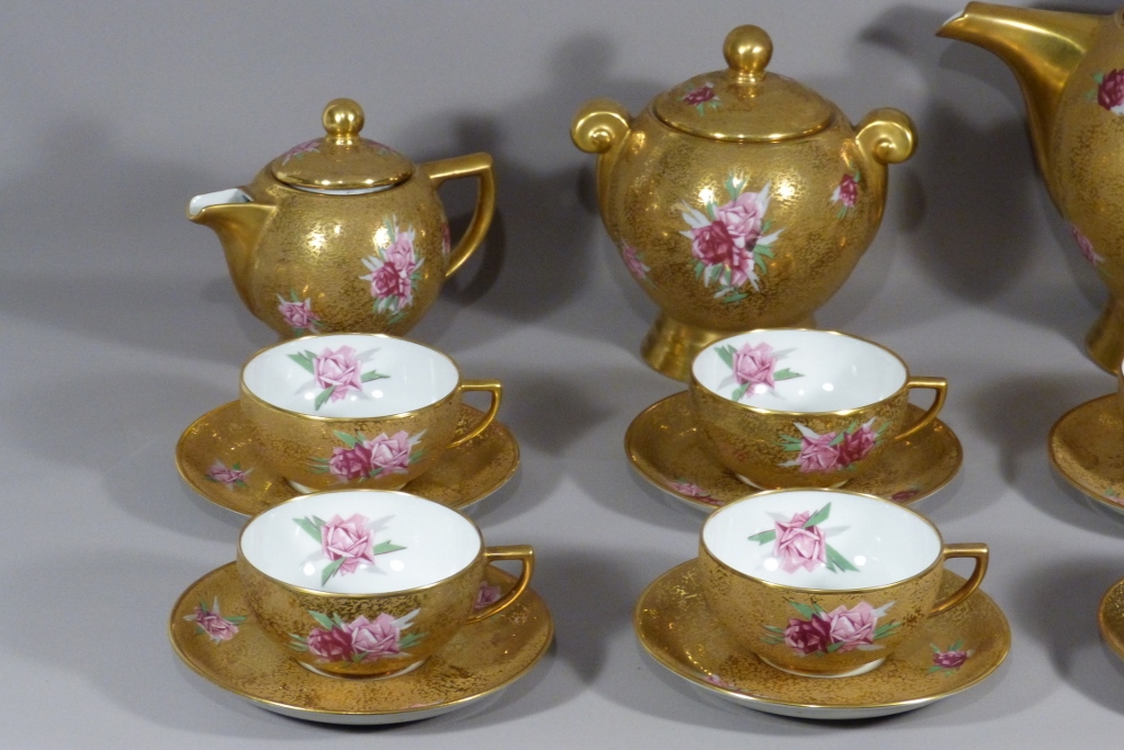 Service à café - thé porcelaine à fleurs & doré pour 8 - Le palais