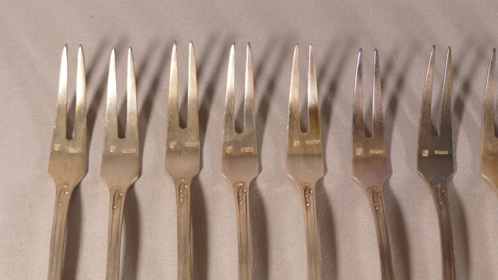 6 fourchettes à escargot signées Christofle - Rêve de Brocante