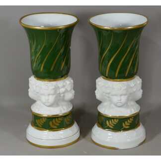 Paire De Cassolettes Aux Putti En Porcelaine De Paris Et Biscuit, époque XIX ème