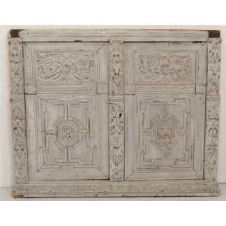 Façade De Placard Flamand, Chêne Sculpté Patiné, Décor d'Angelots, Sirène Et Indiens, XVII ème