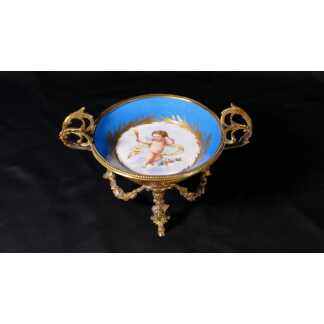 Sèvres 1864, Coupe à l'Angelot En Porcelaine Et Bronze Doré, XIX ème
