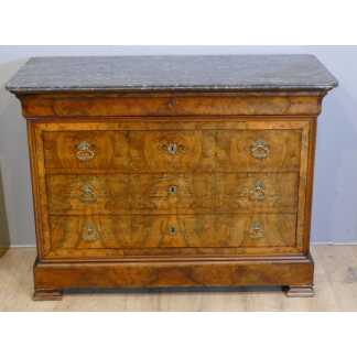 Commode Louis Philippe En Ronce De Noyer Et Marbre Gris Sainte Anne, XIX ème