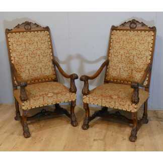 Paire De Grands Fauteuils Louis XIV d'Apparat En Noyer Sculpté, époque XIX ème Siècle