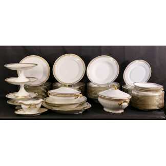 Service De Table 74 Pièces En Porcelaine Blanche Et Doré De Limoges