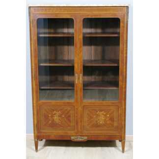 Bibliothèque Style Louis XVI Aux Attributs De Musique En Frisage, époque 1925