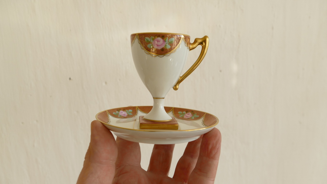 Tasse De Collection En Porcelaine Peinte à La Main, Décor Fleurs Et Or – Image 5