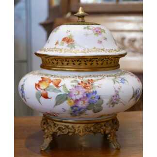 Samson, Vase, Coupe Pot Pourri En Porcelaine Peint à La Main De Fleurs, époque XIX ème