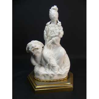 Guanyin, Statuette En Porcelaine Blanc De Chine Début XX ème Siècle