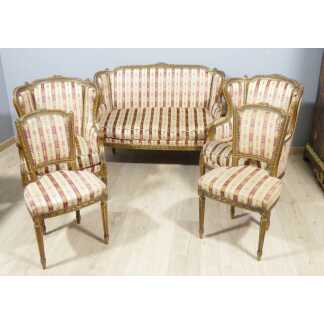 Salon 5 Pièces De Style Louis XVI à Oreilles En Bois Doré, Canapé, 2 Bergères Et 2 Chaises