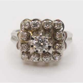 Bague Art Déco En Or Blanc Et Diamants Pavage Carré, Vers 1930 taille 51