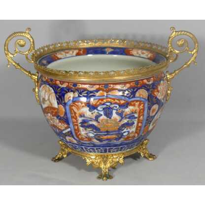 Cache Pot Imari En Porcelaine Et Monture Bronze Doré, époque XIX ème