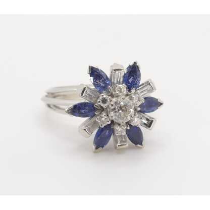 Bague Fleur En Or Blanc, Diamants Et Saphirs, époque 1950