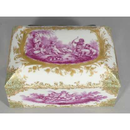 Coffret Aux Putti Magenta d'Après François Boucher En Porcelaine, Meissen? – Image 2