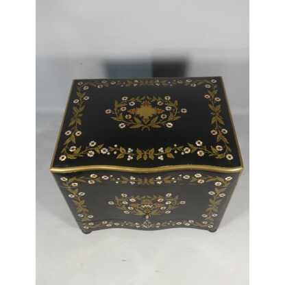 Cave à Liqueur Napoléon III En Marqueterie De Nacre Et Laiton, Verrerie Cristal Baccarat, XIX è – Image 4