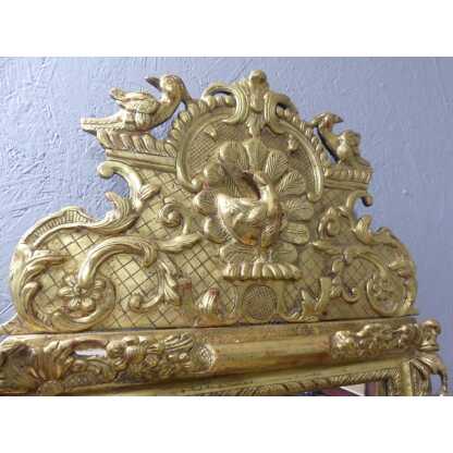 Miroir Louis XIV à Fronton En Résine Doré, époque 1970 – Image 4