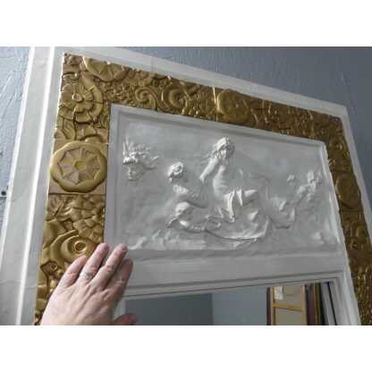 Trumeau Art Déco En Stuc Doré Et Bas Relief Scène à l'Antique Vers 1925 – Image 4