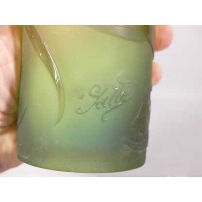 Vase Gallé Modèle Eucalyptus En Verre Multicouches Dégagé à l'Acide, Signature à l'étoile – Image 3