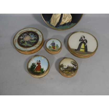 Lot De 6 Boîtes à Dragées En Fixé Sous Verre, époque Romantique Vers 1830-1840 – Image 2