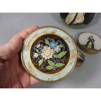 Lot De 6 Boîtes à Dragées En Fixé Sous Verre, époque Romantique Vers 1830-1840 – Image 4