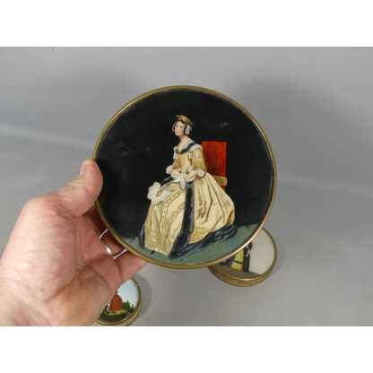 Lot De 6 Boîtes à Dragées En Fixé Sous Verre, époque Romantique Vers 1830-1840 – Image 3