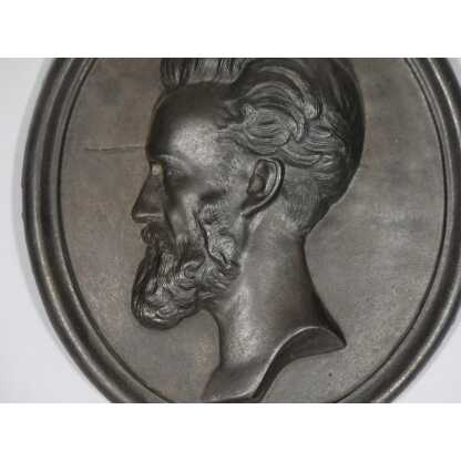 Médaillon Profil En Fonte De Fer Représentant Louis Mie Homme Politique Français Du XIX ème – Image 3