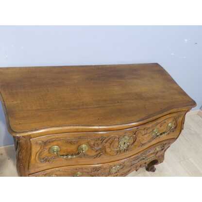Commode Provençale Nîmoise En Noyer Sculpté, époque Régence, Début XVIII ème Siècle – Image 6