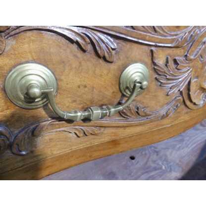 Commode Provençale Nîmoise En Noyer Sculpté, époque Régence, Début XVIII ème Siècle – Image 8