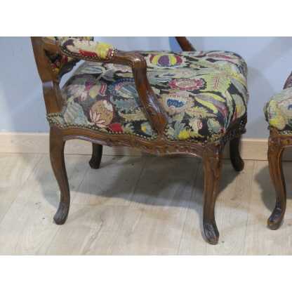Paire De Fauteuils à La Reine En Noyer Sculpté Tapisserie d'Origine époque Louis XV, XVIII ème – Image 13