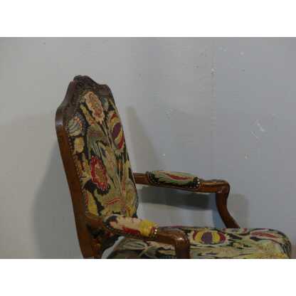 Paire De Fauteuils à La Reine En Noyer Sculpté Tapisserie d'Origine époque Louis XV, XVIII ème – Image 12