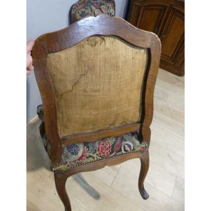 Paire De Fauteuils à La Reine En Noyer Sculpté Tapisserie d'Origine époque Louis XV, XVIII ème – Image 10