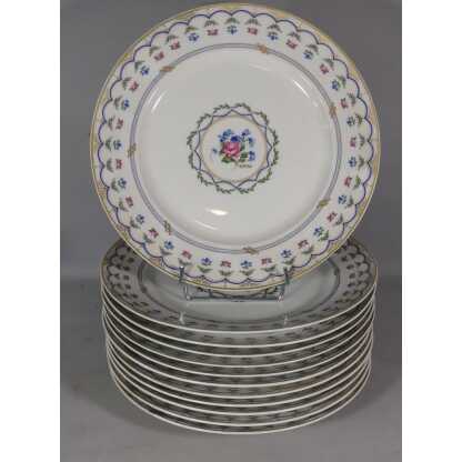 D'Artois, d'Après Un Modèle XVIII ème, Série De 12 Assiettes De Table En Porcelaine De Limoges
