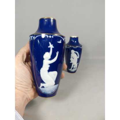 Pâte Sur Pâte, Paire De Vases En Porcelaine De Limoges Par Chaufriasse – Image 4