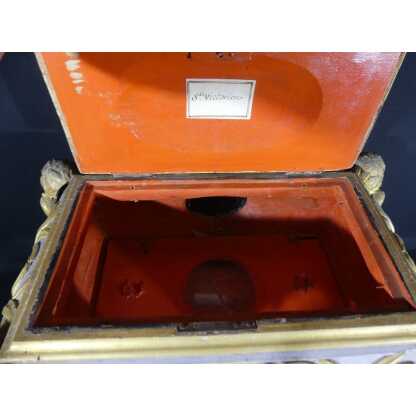 Grand Coffret Reliquaire De Style Louis XVI Aux Angelots En Bois Laqué Doré Possibilité Paire – Image 10