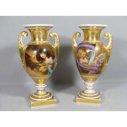 Paire De Vases Zeus, Leda, Aigle Et Cygne, Porcelaine Début XIX ème époque Restauration
