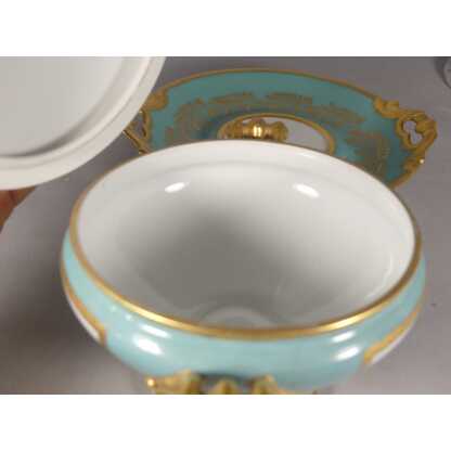 Coupe Couverte Et Son Dormant En Porcelaine De Limoges Peint à La Main Golse – Image 7