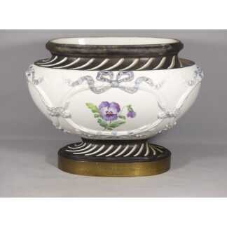 Centre De Table Ou Jardinière Façon Vasque Style Louis XVI En Porcelaine, époque XIX ème