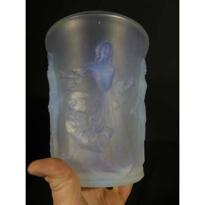 Sabino Menuet, vase en verre moulé opalescent à décor de personnages danse et musique – Image 10