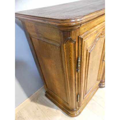 Enfilade de boiserie à ressaut d'époque Louis XV en chêne mouluré et sculpté, XVIII ème – Image 6