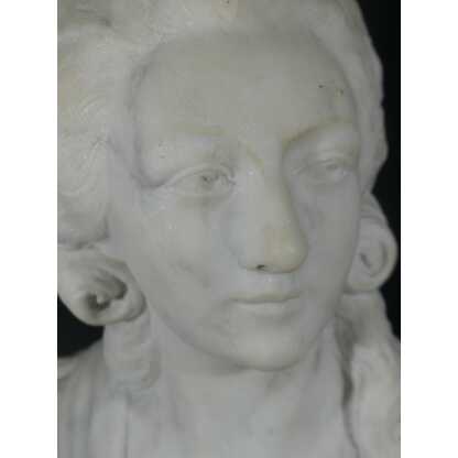 Buste De Jeune Femme En Marbre Signé A Bartel, époque XIX ème – Image 6