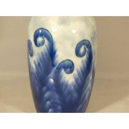 Camille Tharaud Limoges, vase bleu aux fougères, époque Art Déco – Image 2