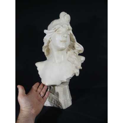 Elégie par Alfred Jean Foretay, sculpture en marbre blanc d'une jeune femme, Art Nouveau – Image 3