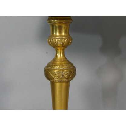 Paire de lampes bougeoirs Louis XVI en bronze ciselé et doré, époque XVIII ème siècle – Image 6