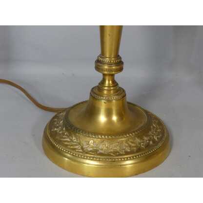 Paire de lampes bougeoirs Louis XVI en bronze ciselé et doré, époque XVIII ème siècle – Image 5