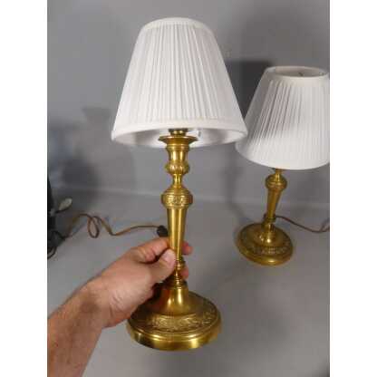 Paire de lampes bougeoirs Louis XVI en bronze ciselé et doré, époque XVIII ème siècle – Image 3