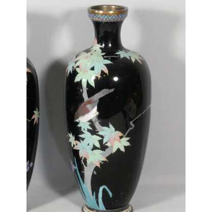Paire de vases en émail cloisonné aux oiseaux et branchages, Japon, fin XIX ème – Image 8