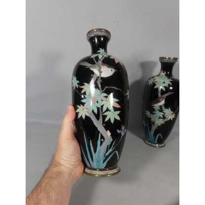 Paire de vases en émail cloisonné aux oiseaux et branchages, Japon, fin XIX ème – Image 3