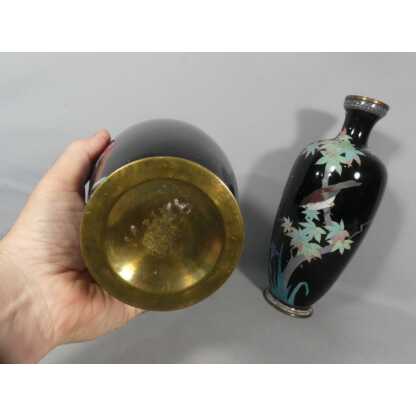 Paire de vases en émail cloisonné aux oiseaux et branchages, Japon, fin XIX ème – Image 10
