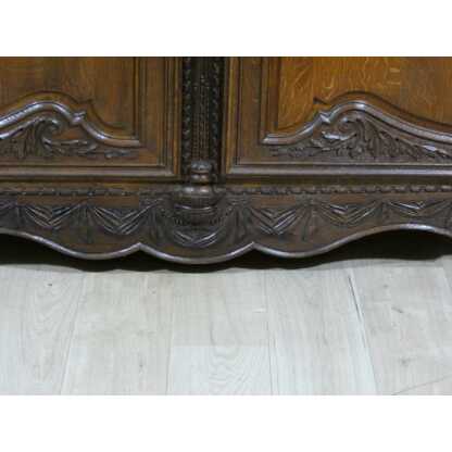 Armoire Normande De Mariage En Chêne Maillé Et Sculpté De Colombes Et Fleurs, époque XVIII ème – Image 17